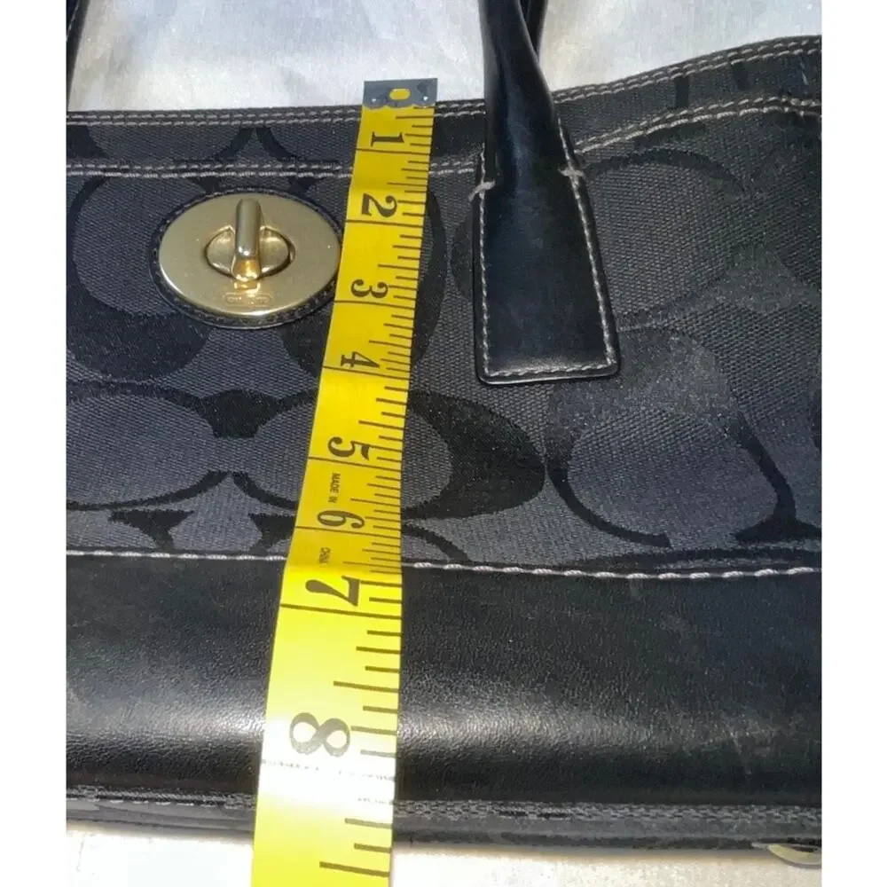 Vintage Coach Hamptons Signature Madeline Purse - Style #11557